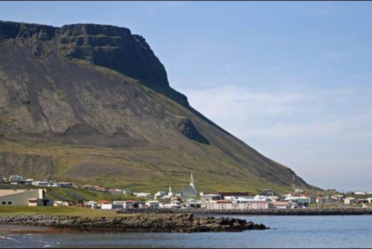 West Peninsula Apartment, Olafsvik. ภายนอก รูปภาพ